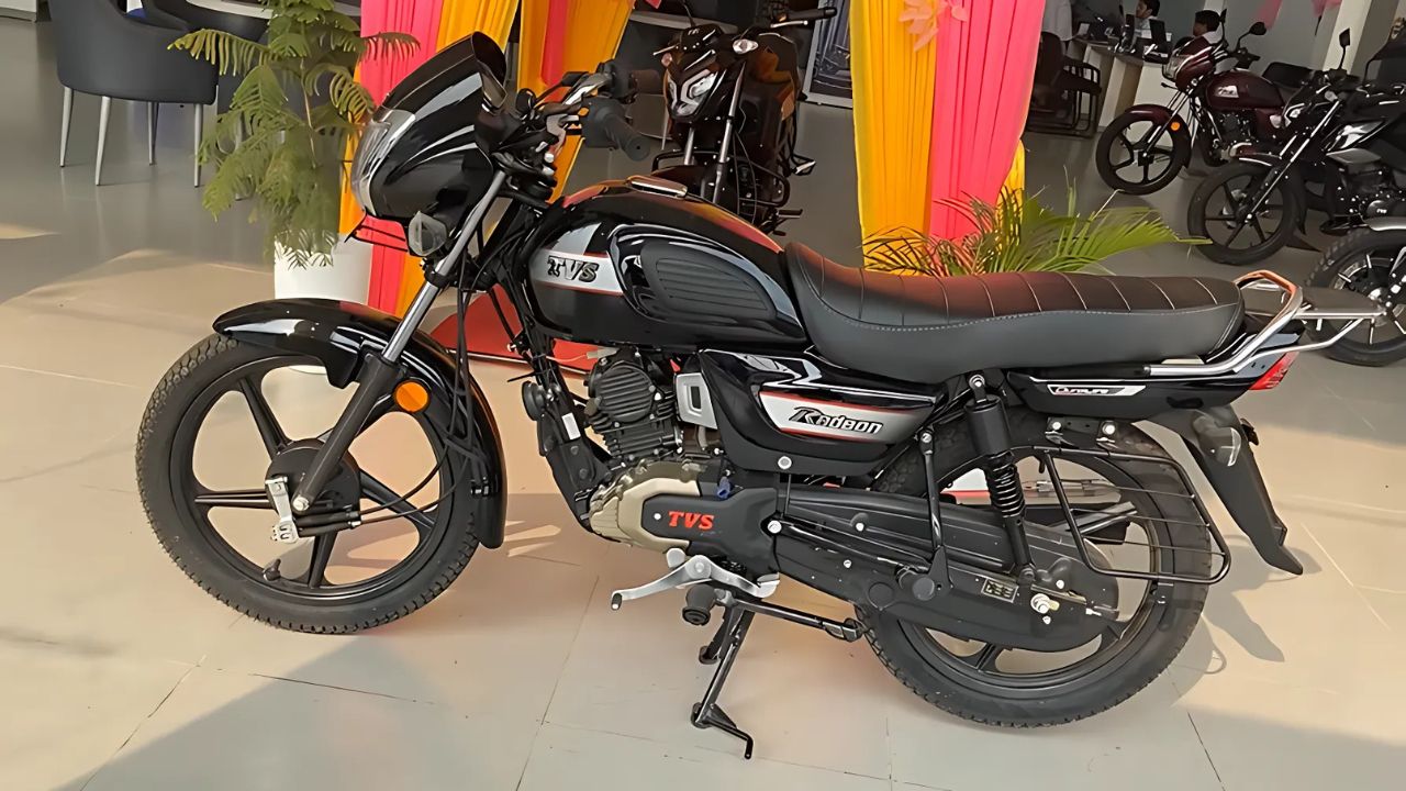 TVS Radeon 2024 : जबरदस्त 70 km/l माइलेज के साथ बेहतरीन फैमिली बाइक