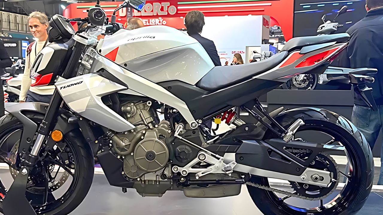 Aprilia Tuono 457 BS7 : भारत में लॉन्च से पहले जानें कीमत फीचर्स और क्या इसे खरीदना चाहिए?